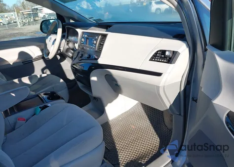 2011 Toyota Sienna Le from USA, damaged, VIN 5TDJK3DC5BS018711